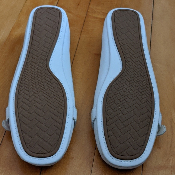 Cole Haan NWOT Ivory Flats Loafer with Buckle 6B - Picture 6 of 8